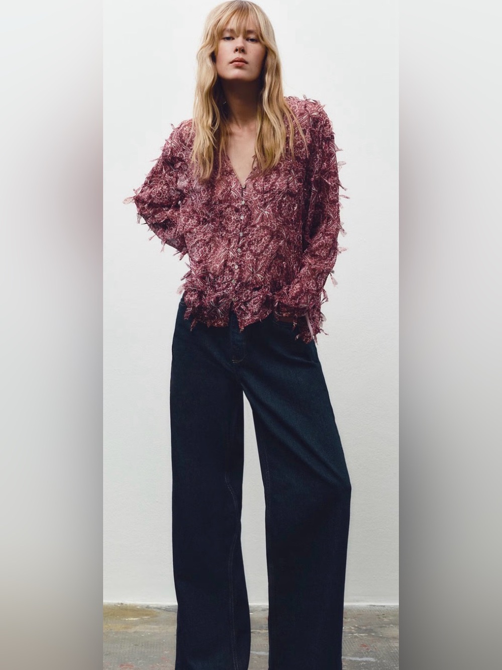 Zara Paisley Print Fringe Blouse / Size XS
The size is xs  but little bit bigger